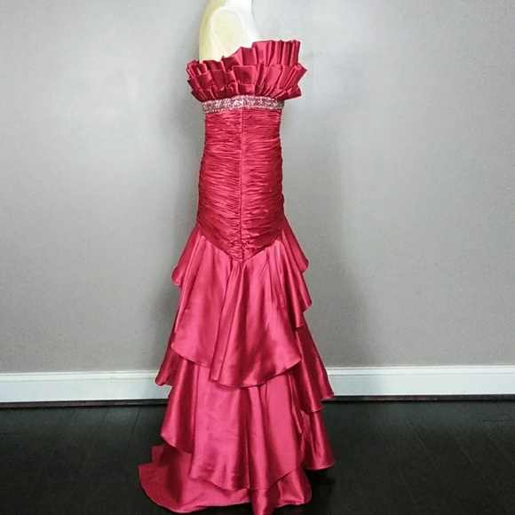 Size 8 Cinderella Red Ruffle Evening Gown - Picture 7 of 11